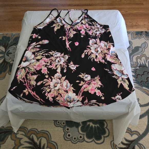 LuLaRoe Black Floral Daniella Tank Top w/ Cross Straps - Picture 1 of 5